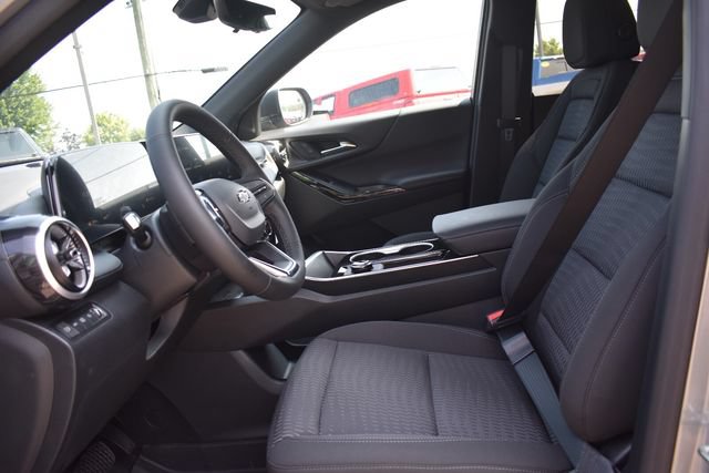 2027 Chevrolet Equinox LT - Photo 23