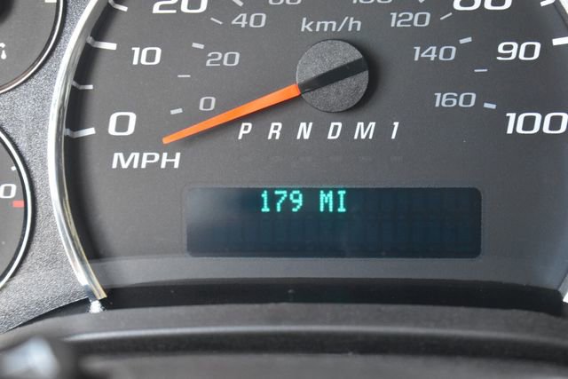 2025 Chevrolet Express Cargo Work Van - Photo 22