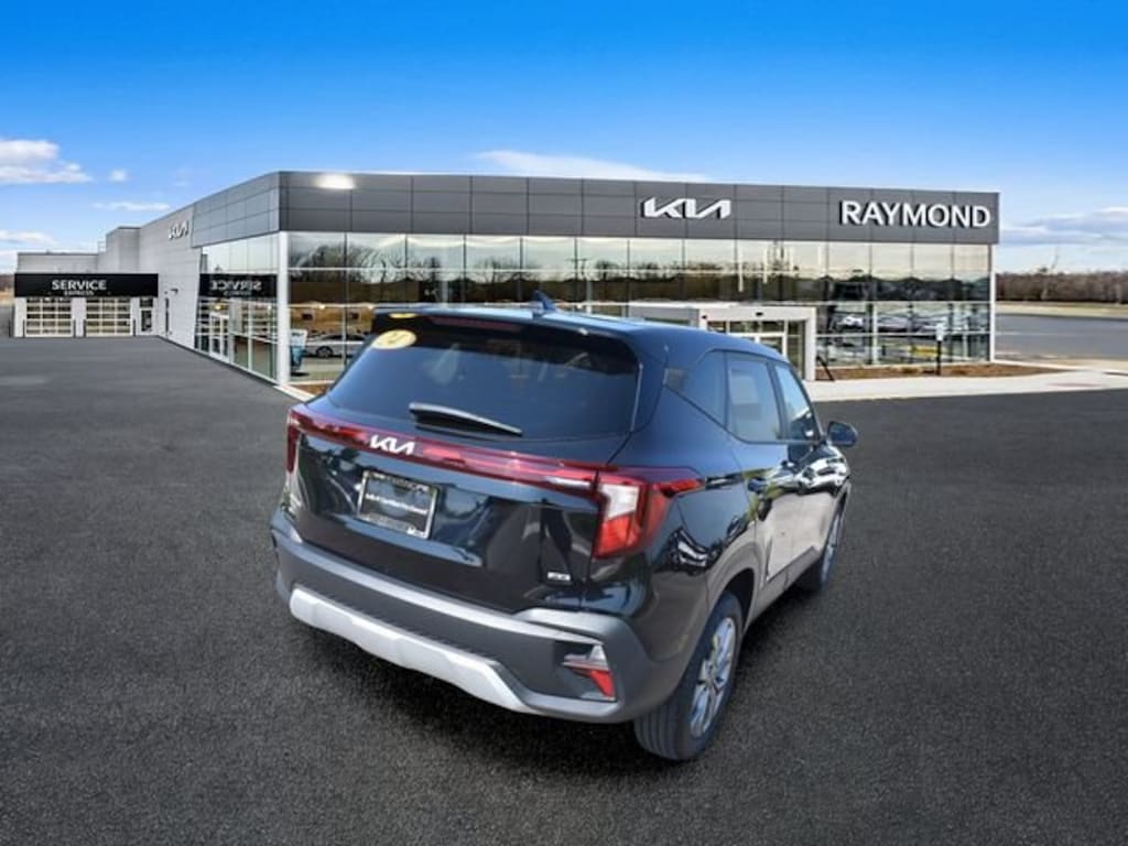 Used 2024 Kia Seltos LX SUV