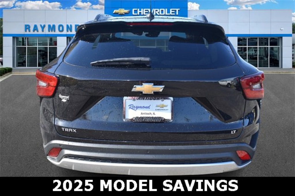 New 2025 Chevrolet Trax LT SUV