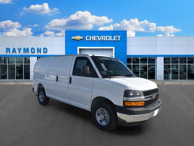 2026 Chevrolet Express 2500 Work Van HD's photo