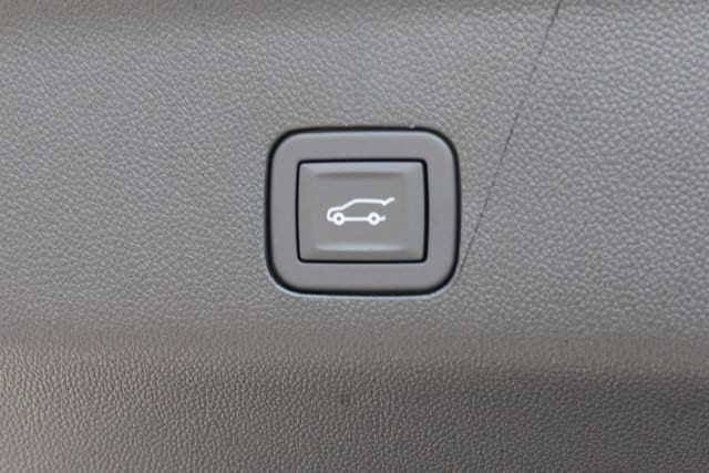 2026 Chevrolet Suburban High Country - Photo 26
