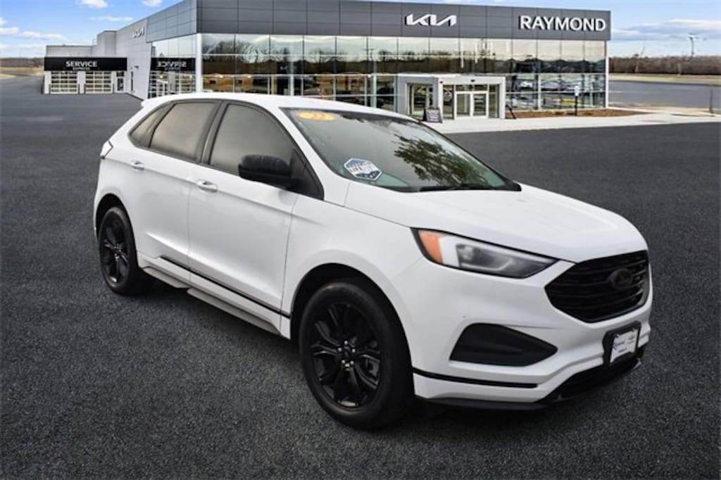 Used 2022 Ford Edge SE SUV