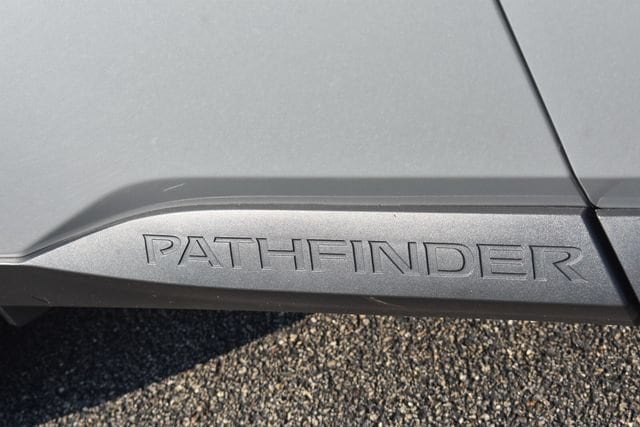 2022 Nissan Pathfinder SV - Photo 13