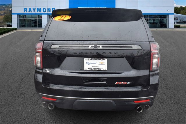 2022 Chevrolet Suburban RST photo 4