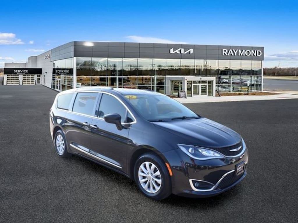 Used 2018 Chrysler Pacifica Touring L Plus Van