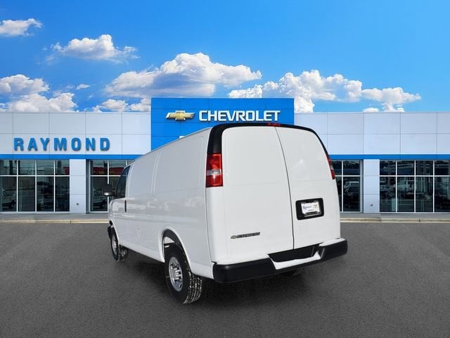 2025 Chevrolet Express Cargo Work Van - Photo 6