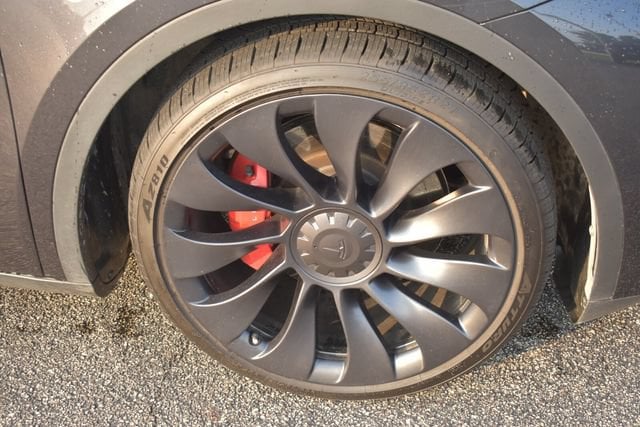 2024 Tesla Model Y Performance - Photo 11