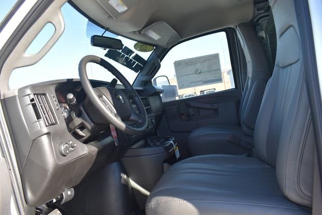 2025 Chevrolet Express Cargo Work Van - Photo 22