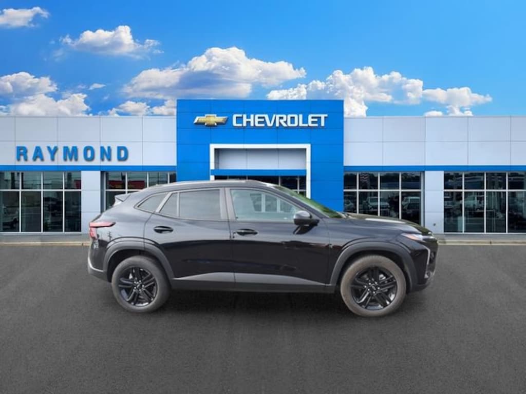 Used 2025 Chevrolet Trax Activ SUV