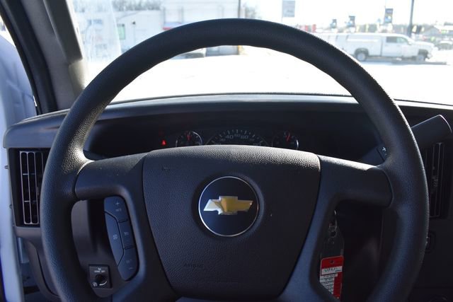 2025 Chevrolet Express Cargo Work Van - Photo 24