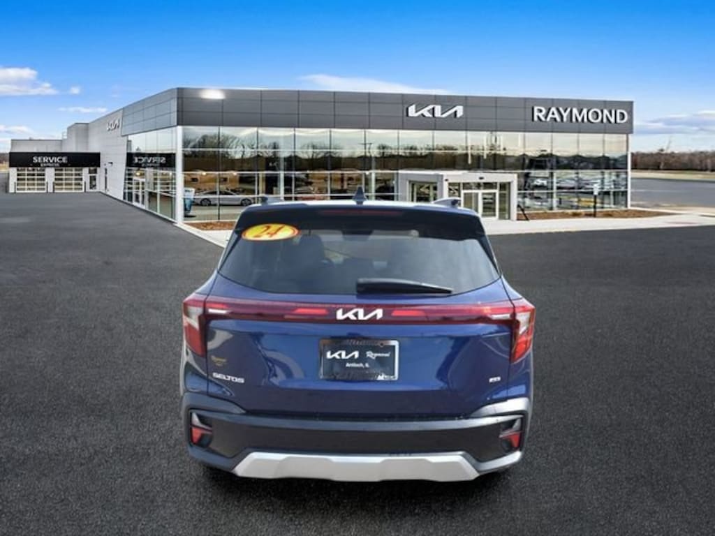 Used 2024 Kia Seltos EX SUV