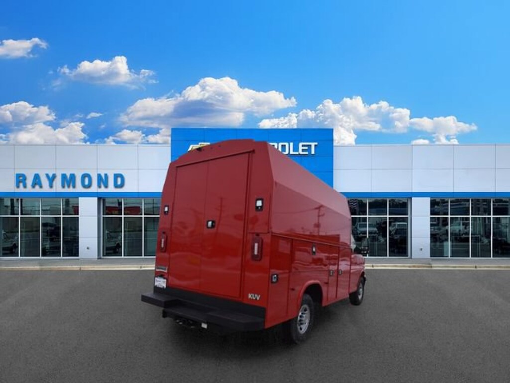 New 2026 Chevrolet Express Cutaway 3500 1WT Cutaway Van