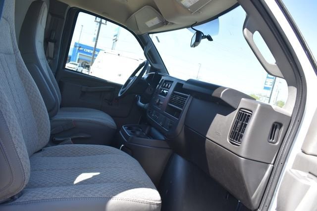 2025 Chevrolet Express Cargo Work Van - Photo 13