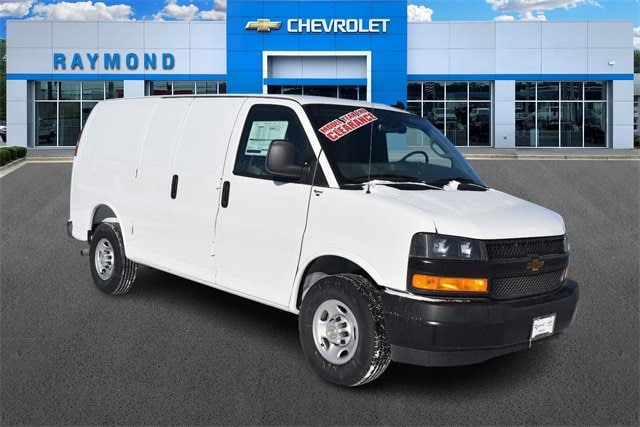 2025 Chevrolet Express Cargo Work Van's photo