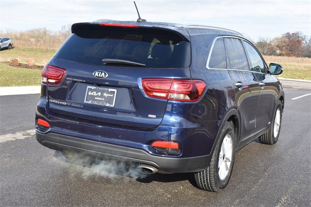 2020 Kia Sorento LX photo 3