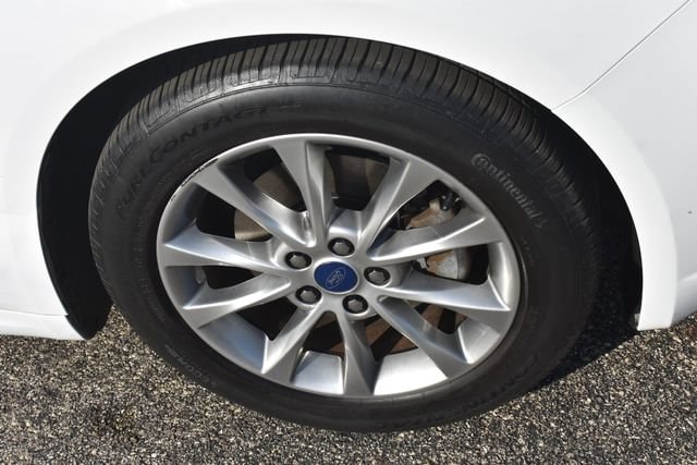 2017 Ford Fusion SE - Photo 11