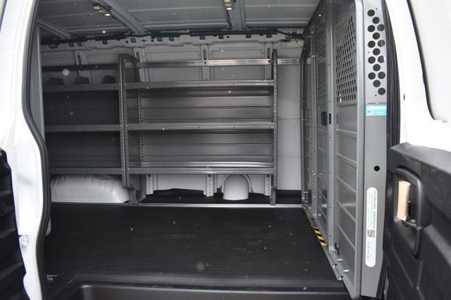 2025 Chevrolet Express Cargo Work Van - Photo 14