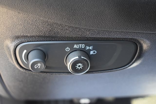 2019 Chevrolet Equinox LT - Photo 24