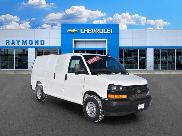 2025 Chevrolet Express 2500 Work Van HD's photo