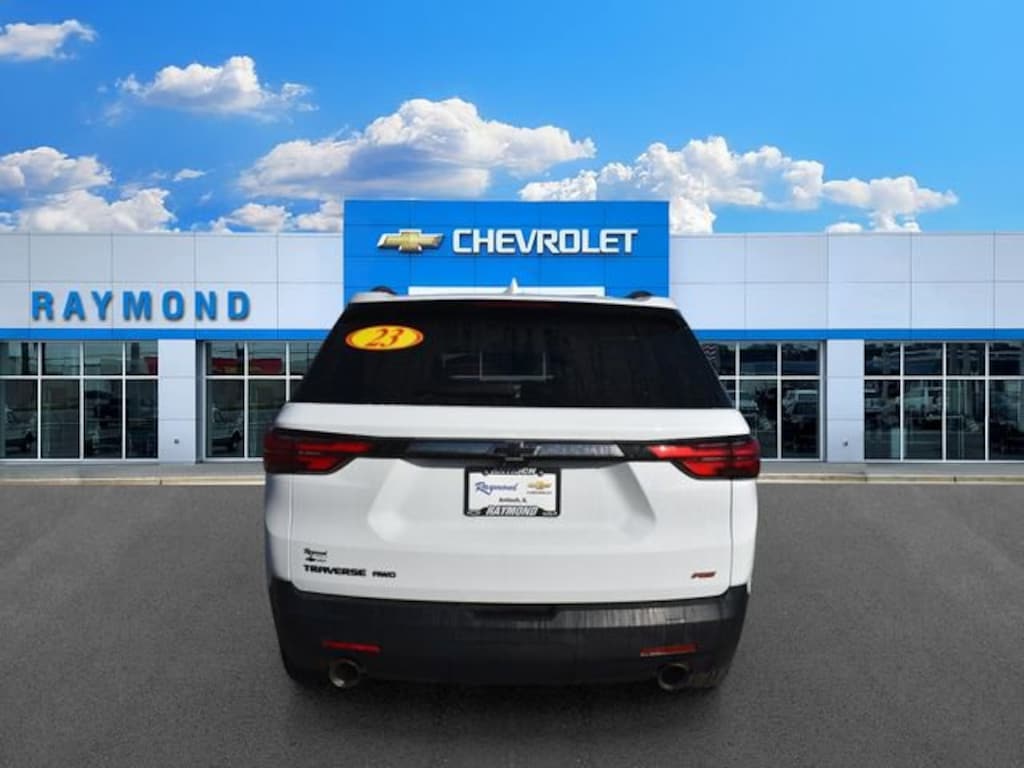 Used 2023 Chevrolet Traverse RS SUV