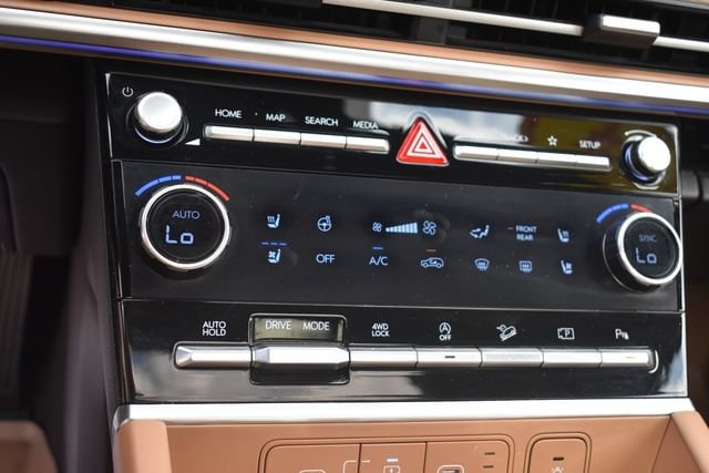 2024 Hyundai Santa Fe Limited - Photo 31