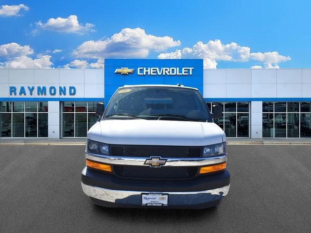 2025 Chevrolet Express Cargo Work Van - Photo 9