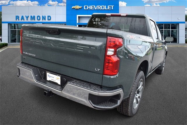 2026 Chevrolet Silverado 1500 LT photo 3