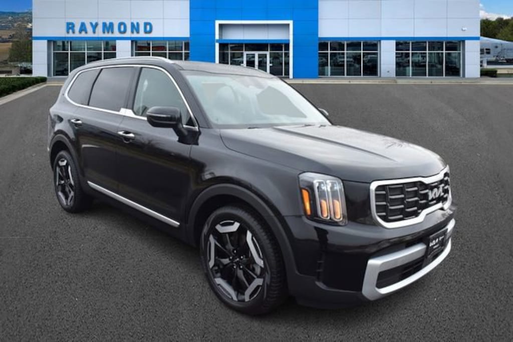 Used 2024 Kia Telluride S SUV