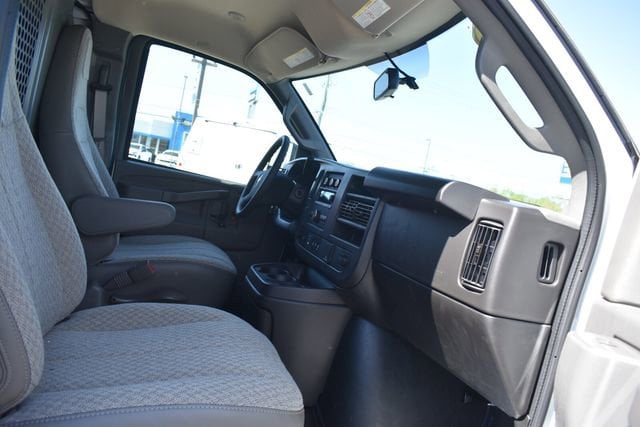 2025 Chevrolet Express Cargo Work Van - Photo 13