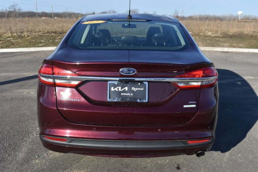Used 2017 Ford Fusion SE Sedan