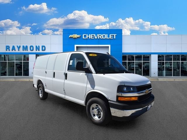 2025 Chevrolet Express Cargo Work Van - Photo 11