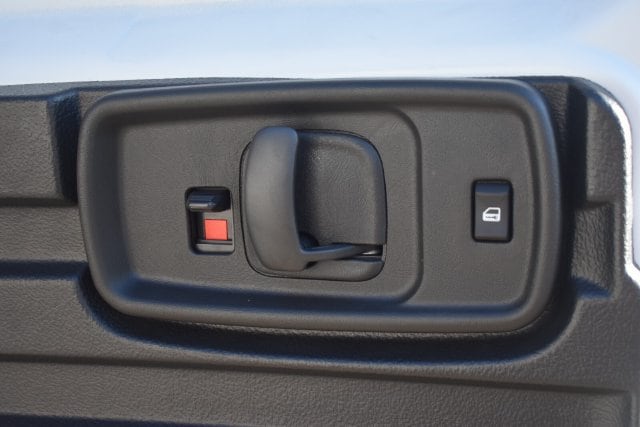 2025 Chevrolet Express Cargo Work Van - Photo 18