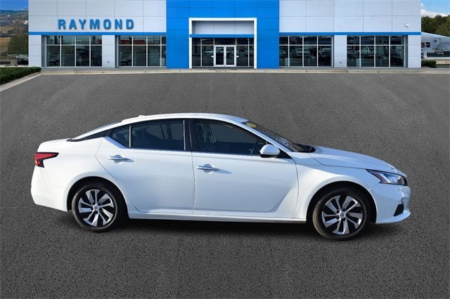 Used 2019 Nissan Altima S with VIN 1N4BL4BV1KC244912 for sale in Antioch, IL