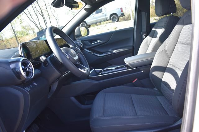 2025 Chevrolet Equinox LT - Photo 22