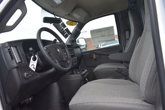 2025 Chevrolet Express Cargo Work Van - Photo 19