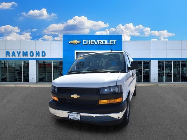 2025 Chevrolet Express Cargo Work Van - Photo 8
