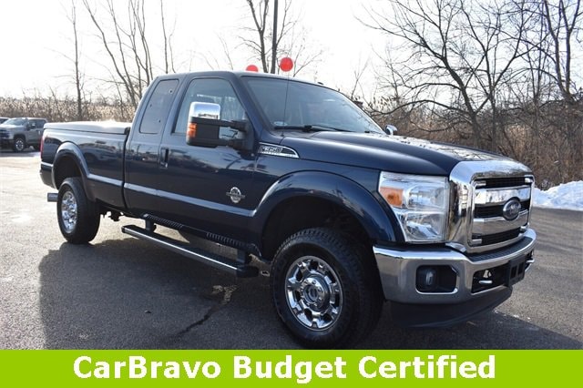 2015 Ford F-350 Super Duty Lariat's photo