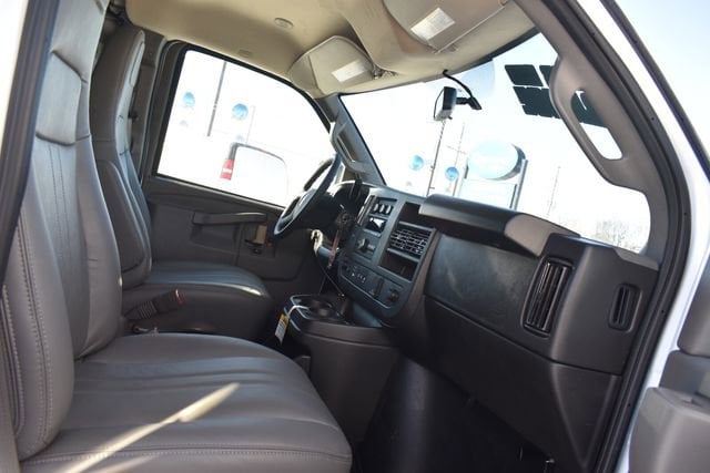 2025 Chevrolet Express Cargo Work Van - Photo 13