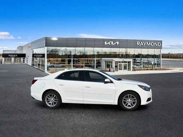 Used 2014 Chevrolet Malibu 1LT with VIN 1G11C5SL5EF209697 for sale in Antioch, IL