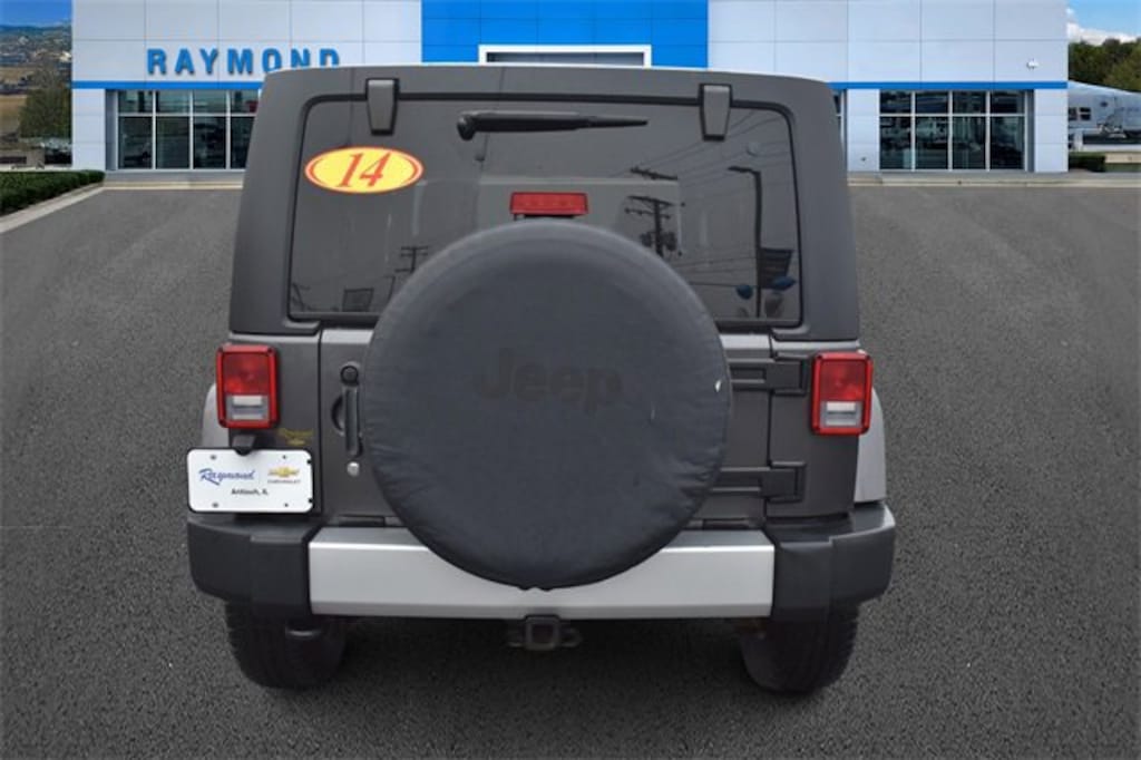 Used 2014 Jeep Wrangler Unlimited Sahara SUV