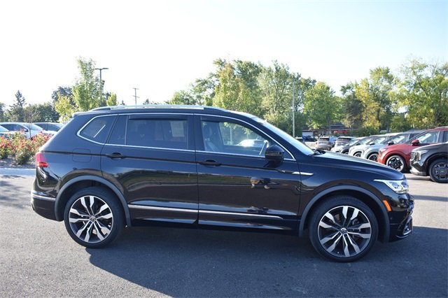 2022 Volkswagen Tiguan SEL Premium R-Line photo 2