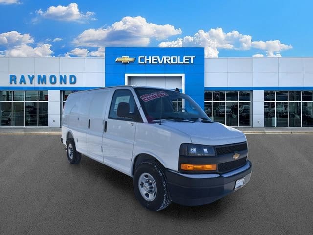 2025 Chevrolet Express 2500 Work Van HD's photo