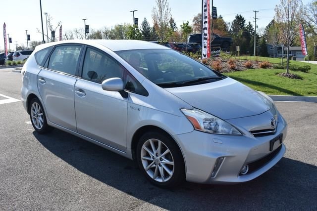 2013 Toyota Prius v Five