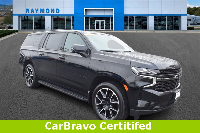 2022 Chevrolet Suburban RST's photo