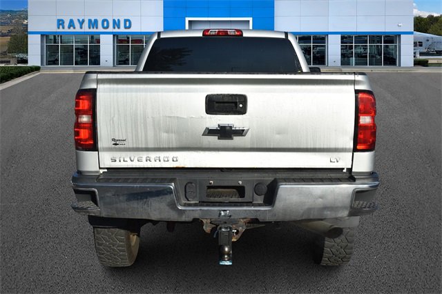 2016 Chevrolet Silverado 2500HD LT photo 4
