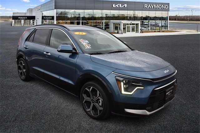 2023 Kia Niro SX Touring's photo