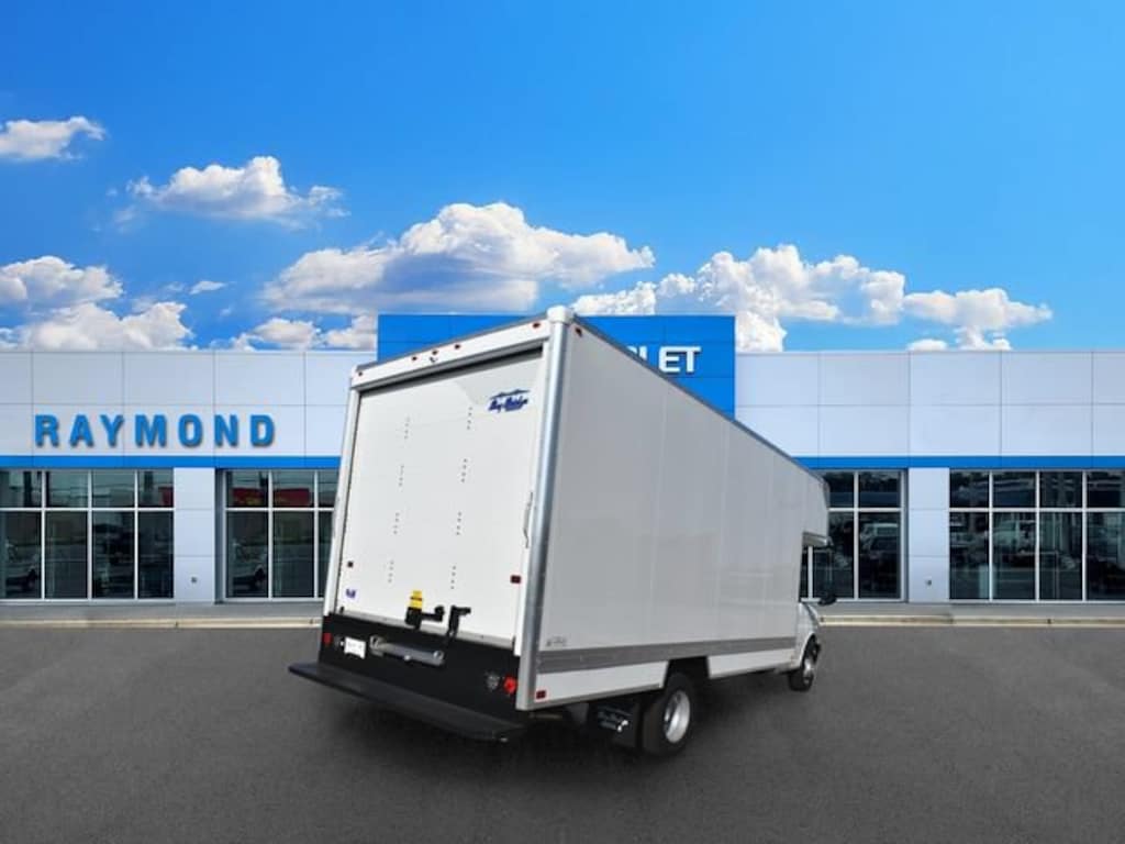 New 2026 Chevrolet Express Cutaway 3500 1WT Cutaway Van