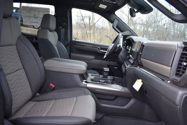 2026 Chevrolet Silverado 1500 ZR2 - Photo 19