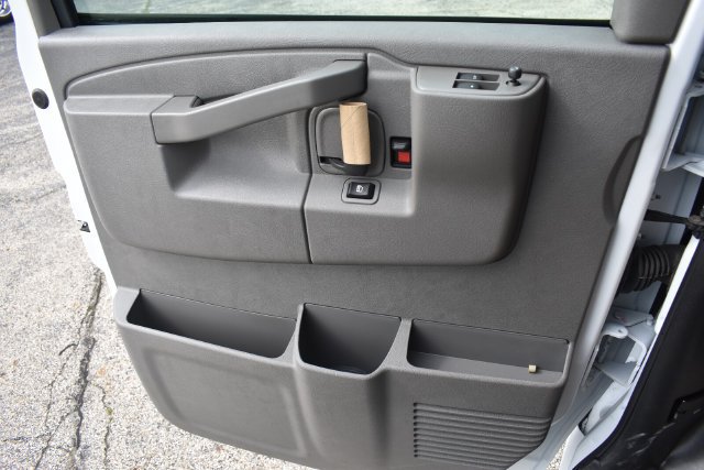 2025 Chevrolet Express Cargo Work Van - Photo 24